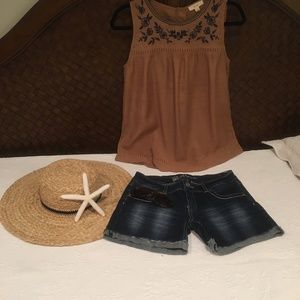 NEVER WORN- Tan Floral Top